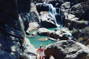 Đến suối Ba Hồ chơi Cliff Jumping
