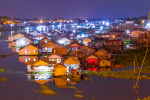 Lênh đênh sông nước khám phá nhà bè ở làng nổi Châu Đốc