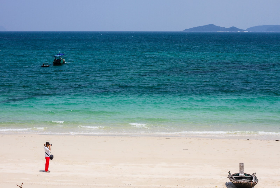 Bãi biển trên đảo Thanh Lân. Ảnh: Phòng Văn hoá Thông tin Cô Tô