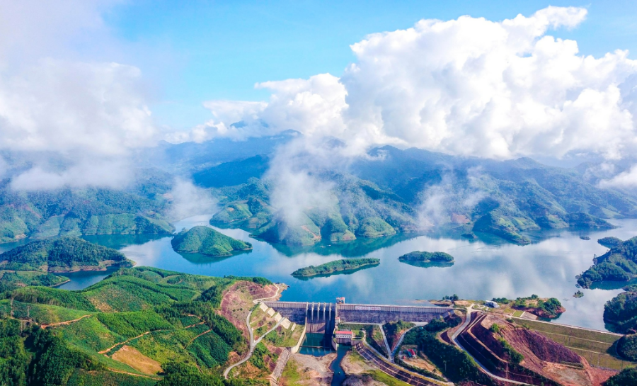 Nước Trong là một trong 4 hồ chứa nước lớn nhất khu vực miền Trung và Tây Nguyên.