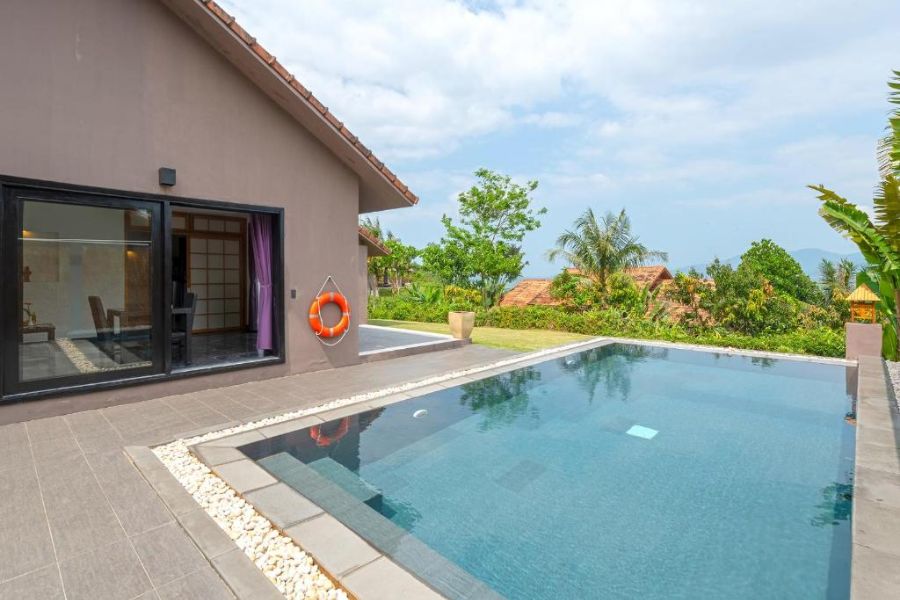 Biệt thự có hồ bơi nằm cạnh sườn đồi tại Vedana Lagoon Resort & Spa Huế